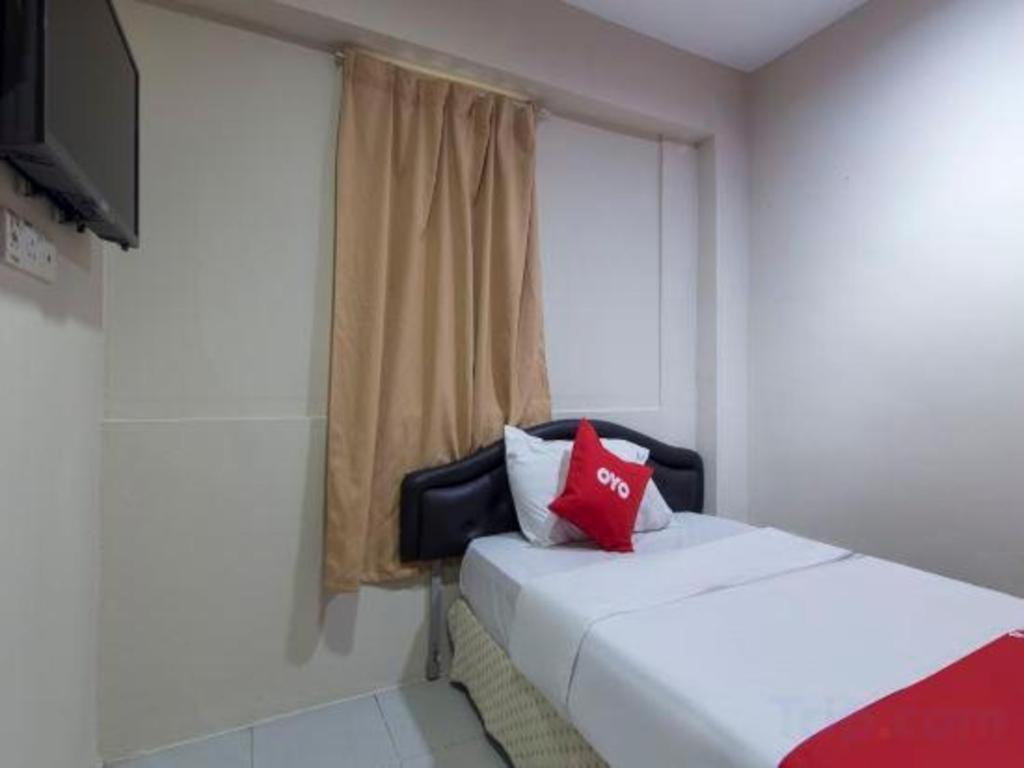Oyo 44100 Hotel Casavilla Petaling Jaya Exterior foto