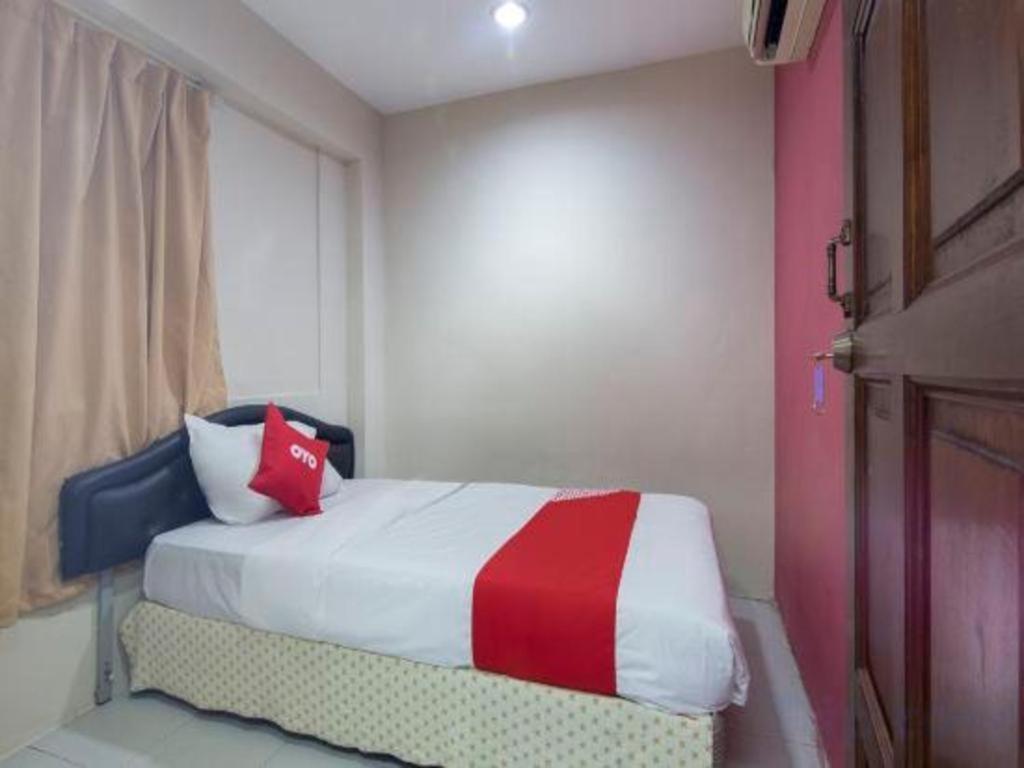 Oyo 44100 Hotel Casavilla Petaling Jaya Exterior foto