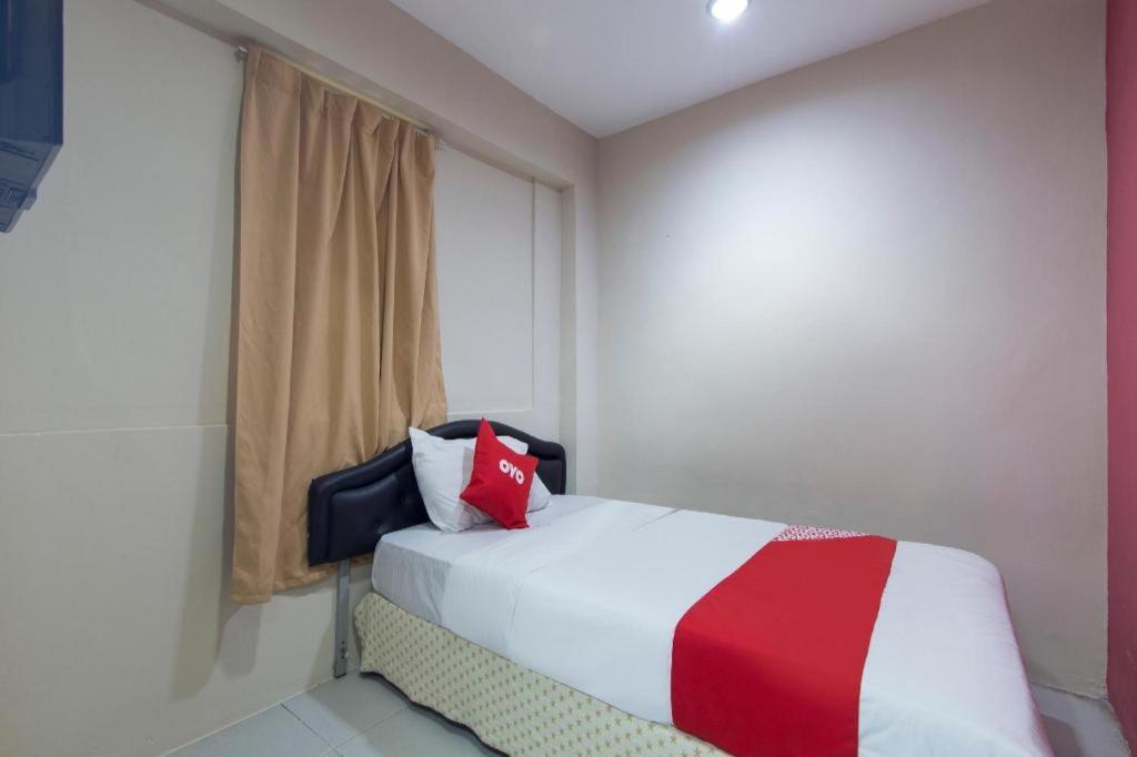 Oyo 44100 Hotel Casavilla Petaling Jaya Exterior foto