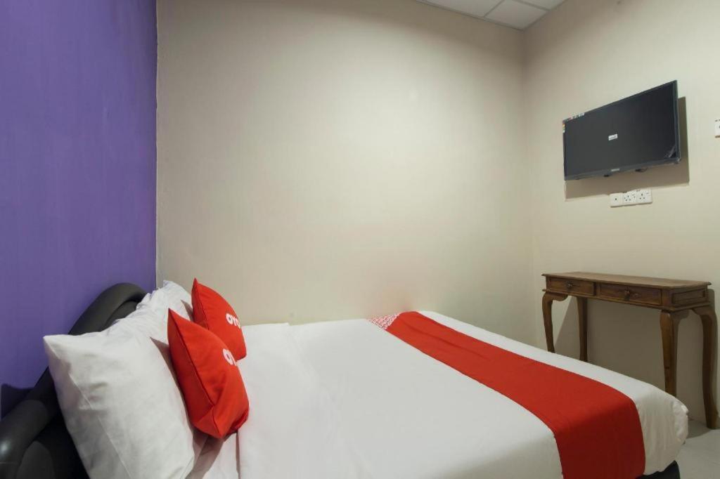 Oyo 44100 Hotel Casavilla Petaling Jaya Exterior foto