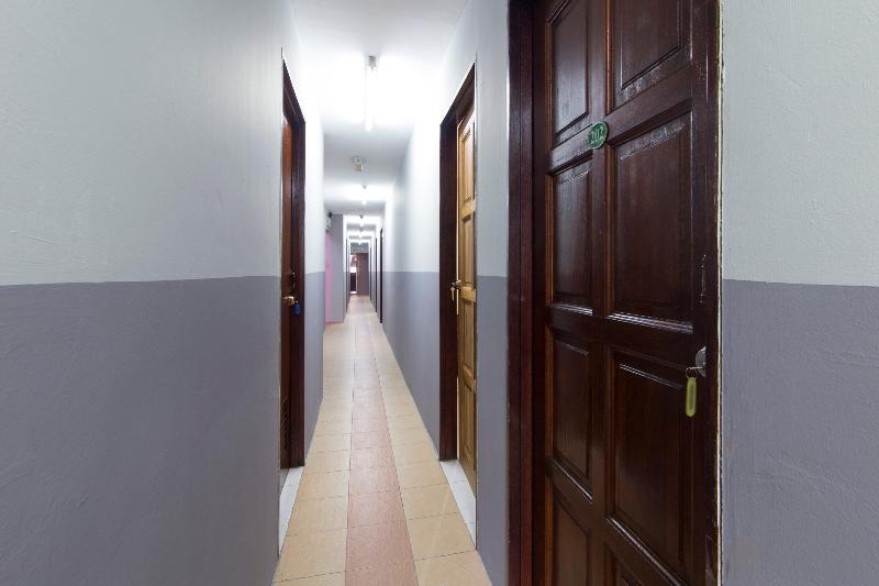 Oyo 44100 Hotel Casavilla Petaling Jaya Exterior foto